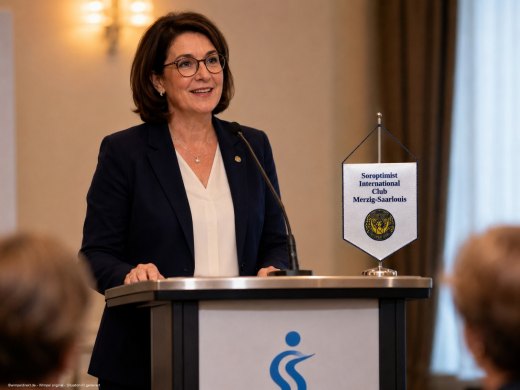 Wimpel Sprecherin Pult Ai
